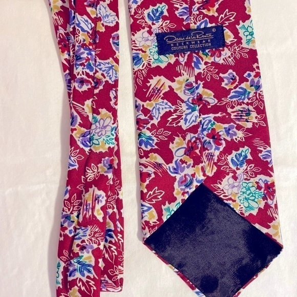OSCAR de la Renta Couture Collection Tie - Picture 3 of 4